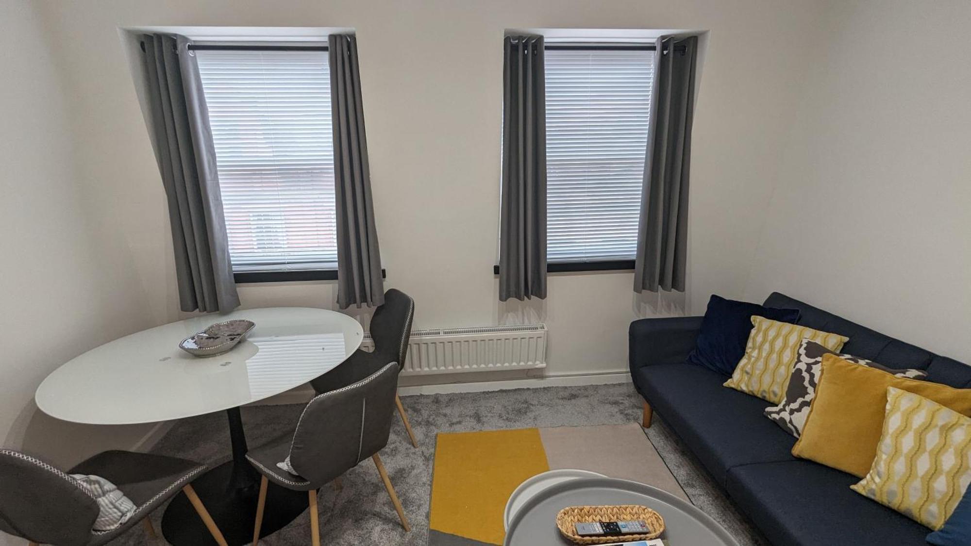 Charming & Quaint Old Compton Apartamento - Quiet Guests Only Allowed, No Parties Allowed, Over 25 Years Old Or Families Λονδίνο Εξωτερικό φωτογραφία
